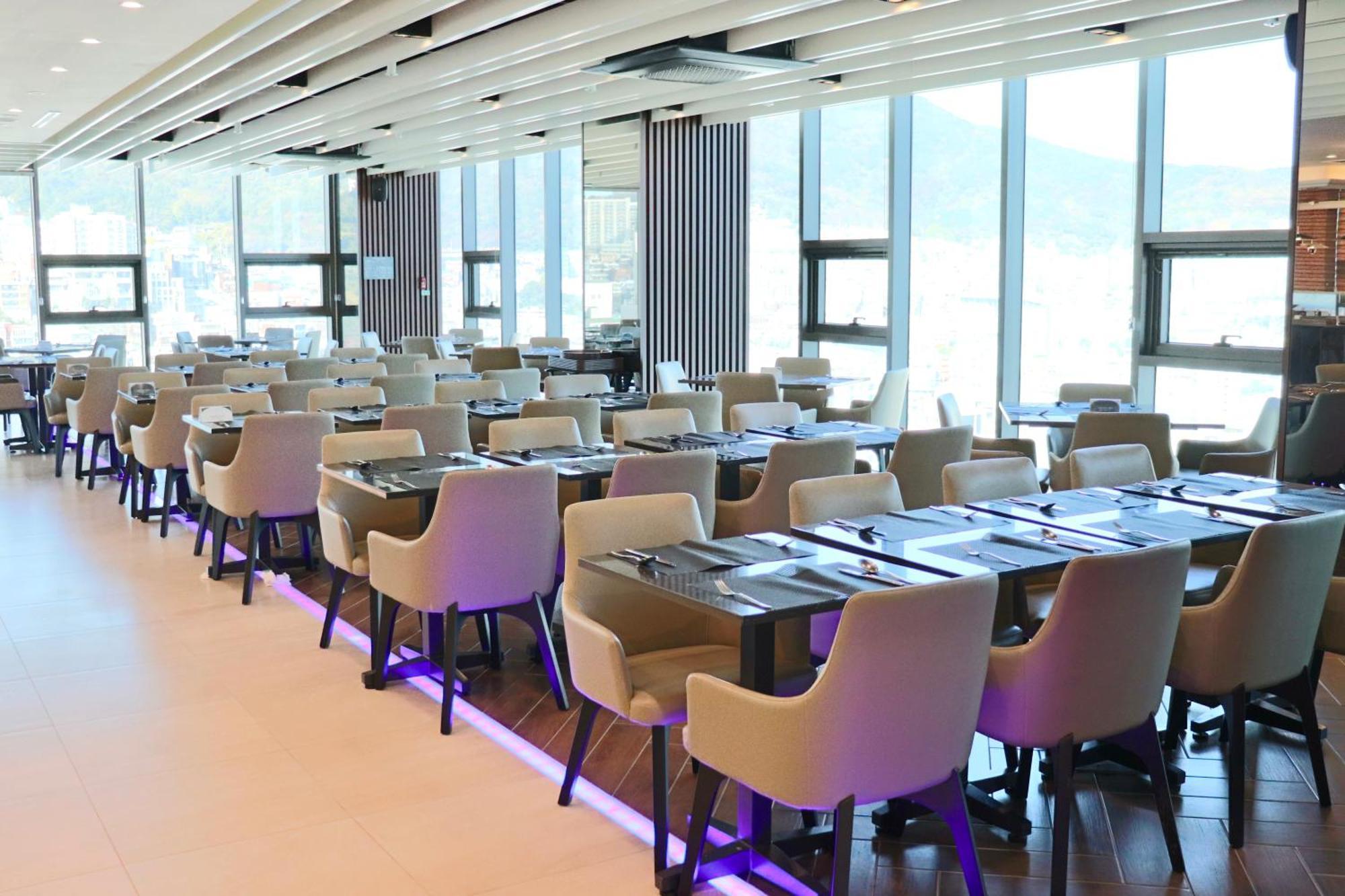 Ramada Encore By Wyndham Busan Station Exterior foto