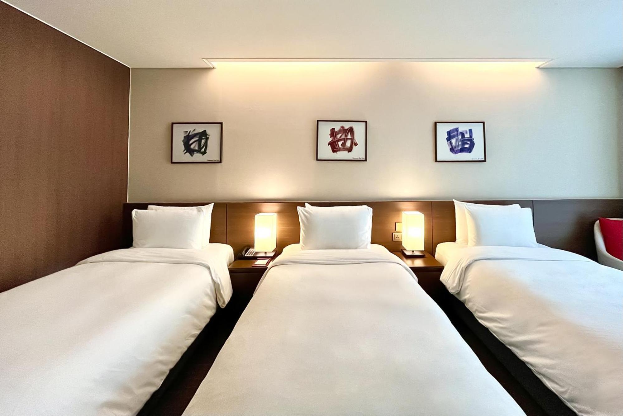 Ramada Encore By Wyndham Busan Station Exterior foto