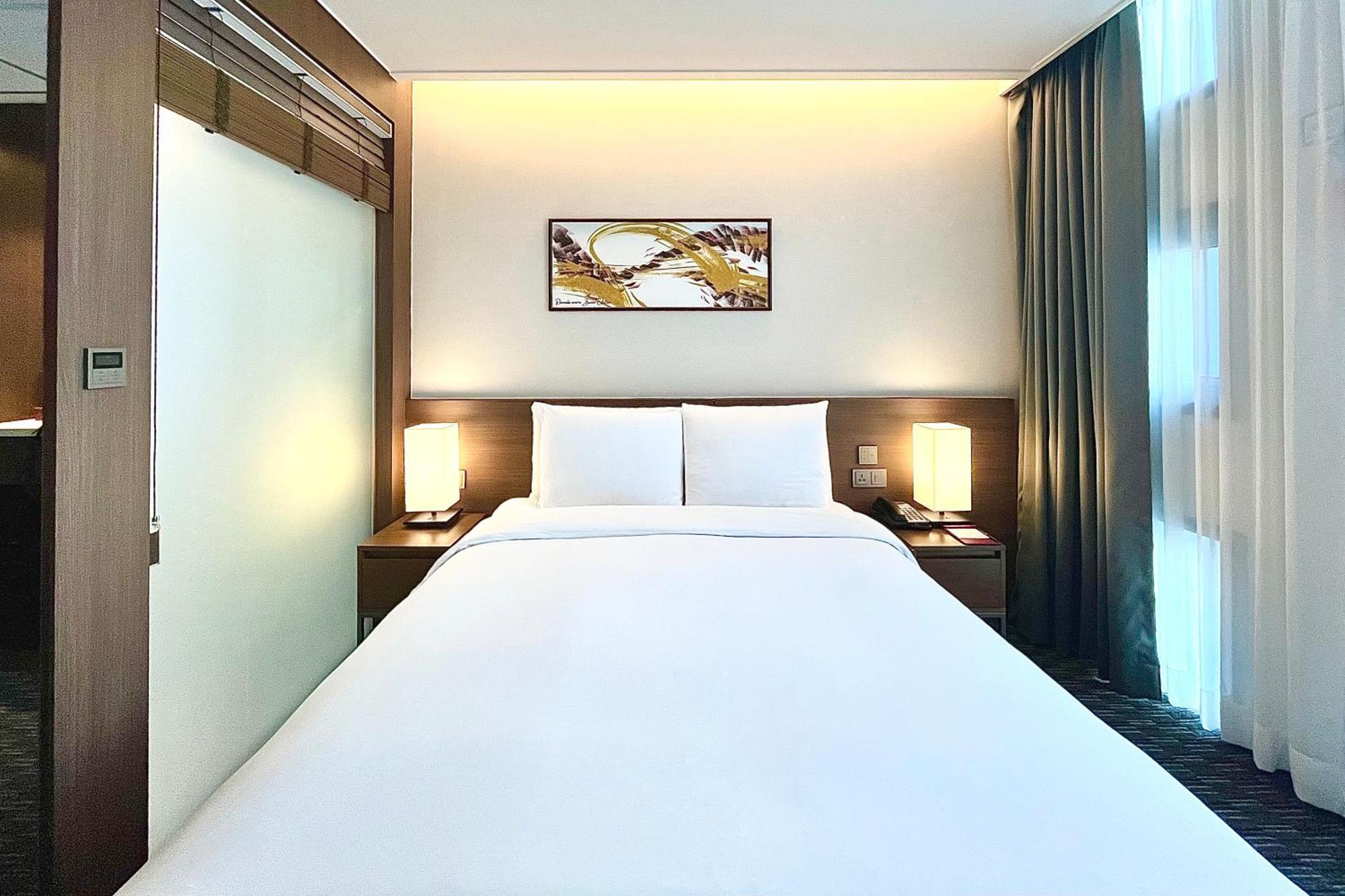 Ramada Encore By Wyndham Busan Station Exterior foto
