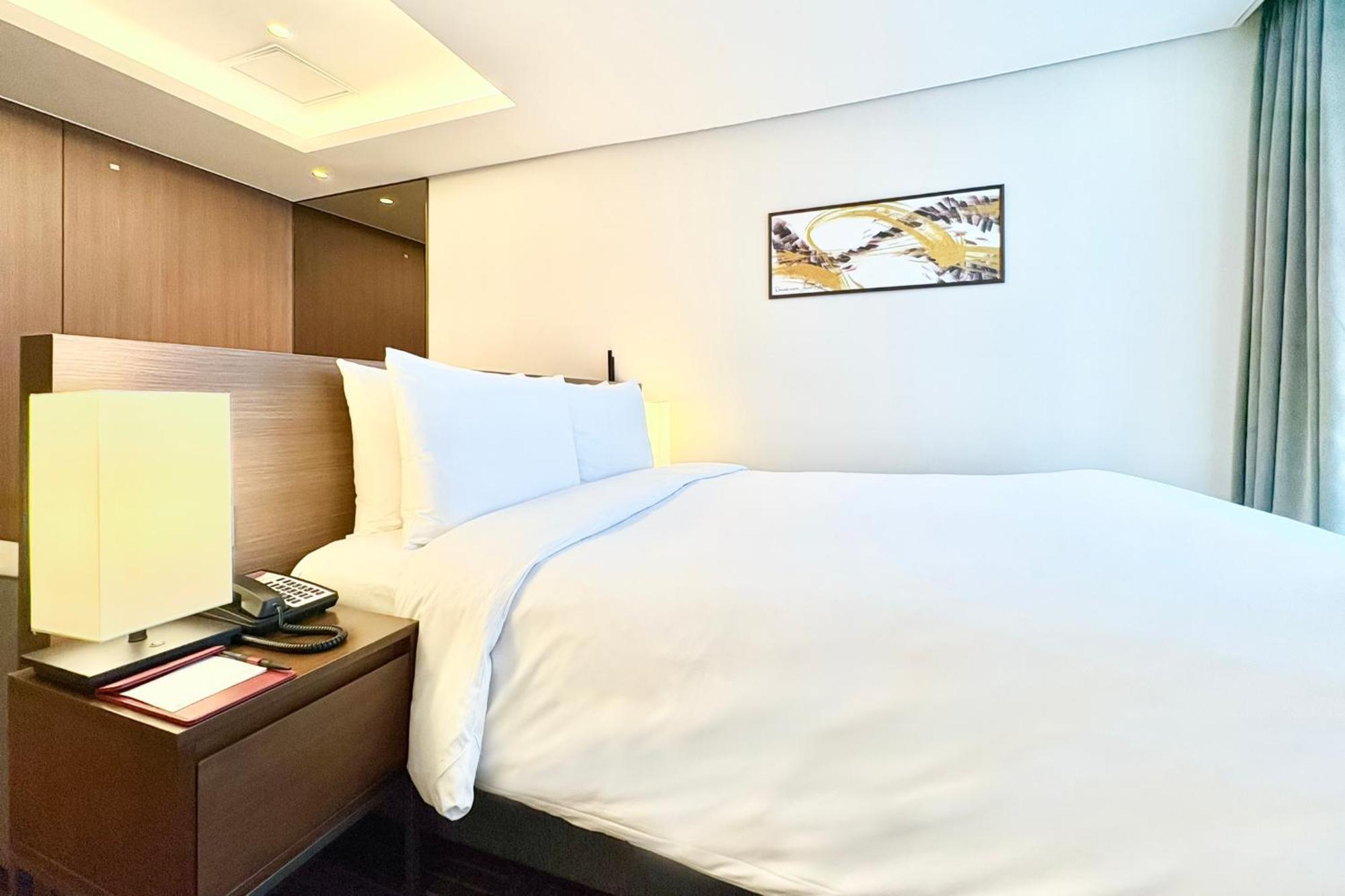 Ramada Encore By Wyndham Busan Station Exterior foto
